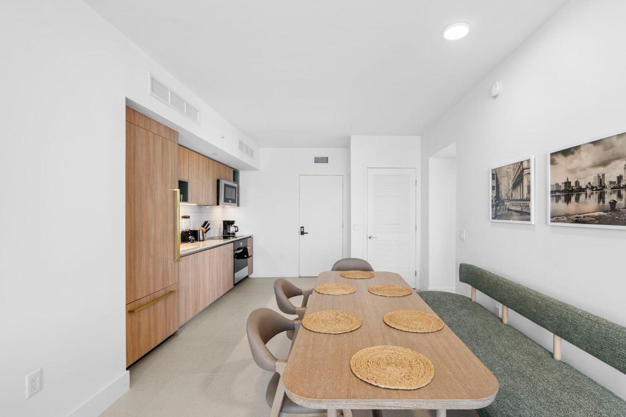 Apartment Exclusive W 3br And Stunning Sea Views!