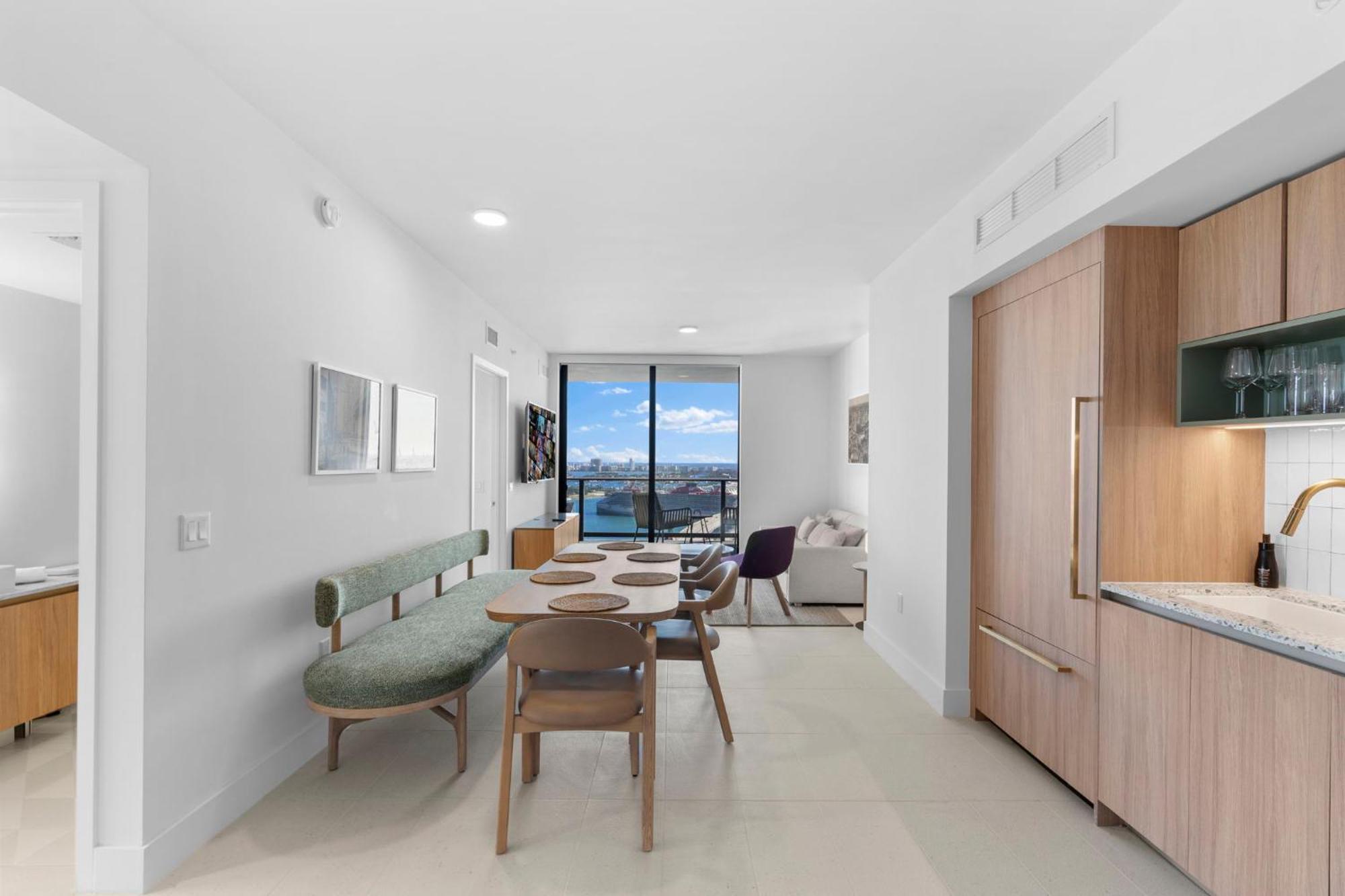 Exclusive W 3br And Stunning Sea Views! Miami