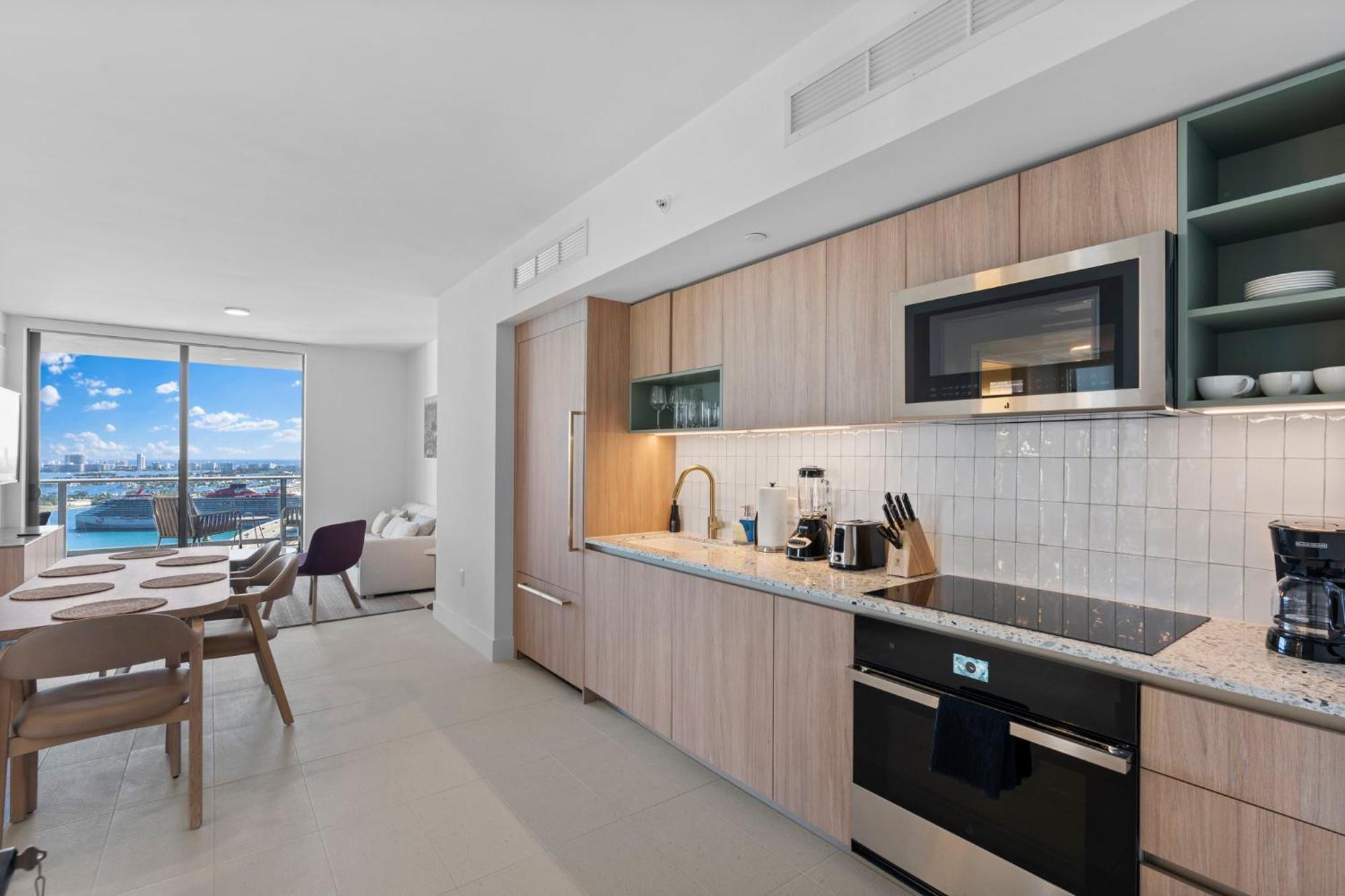 Exclusive W 3br And Stunning Sea Views! * Miami