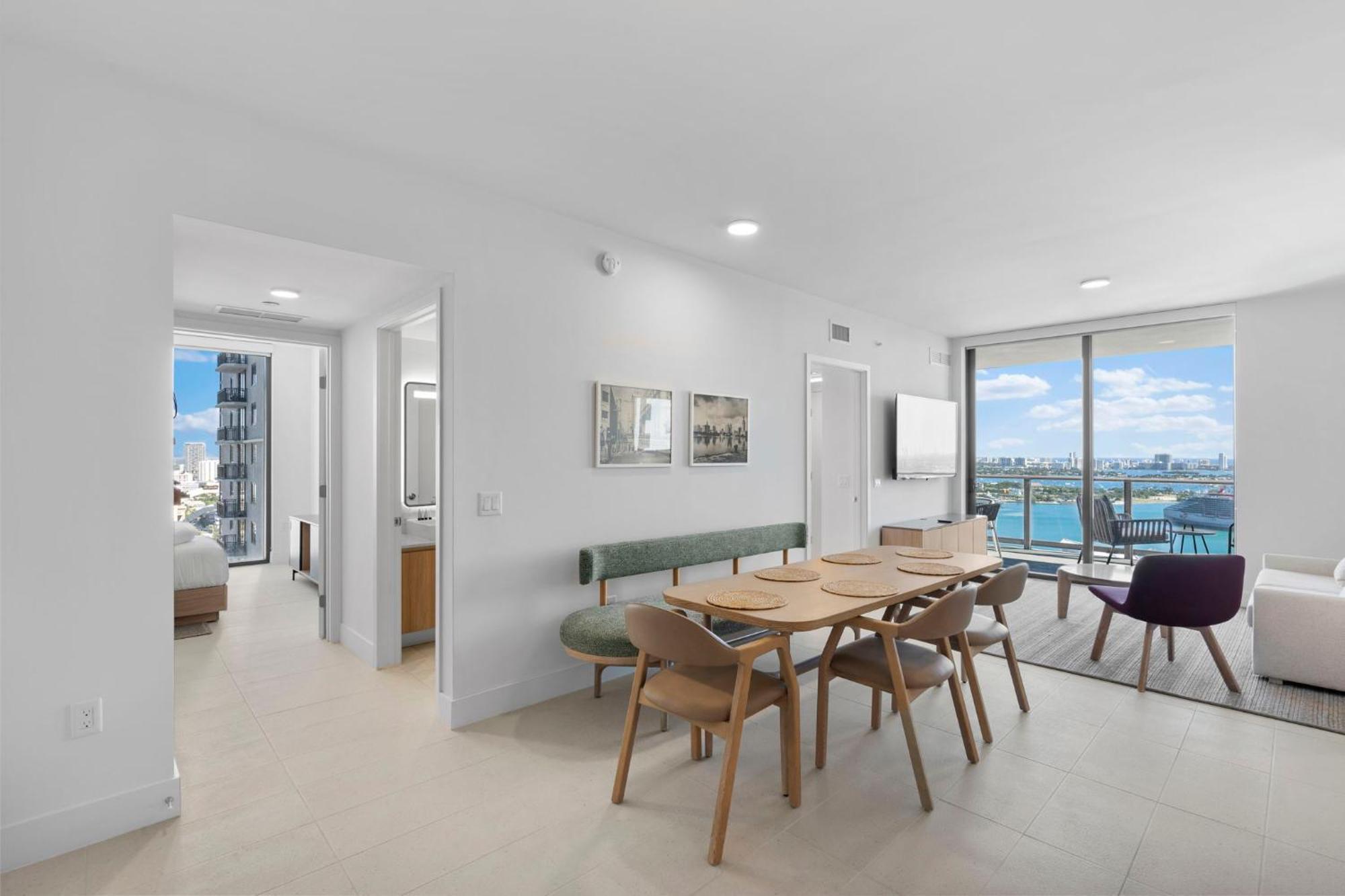 Exclusive W 3br And Stunning Sea Views!